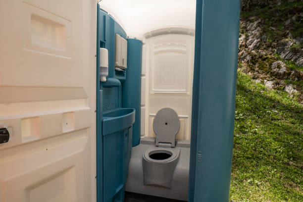 Portable Toilet Options We Offer in Livonia, MI